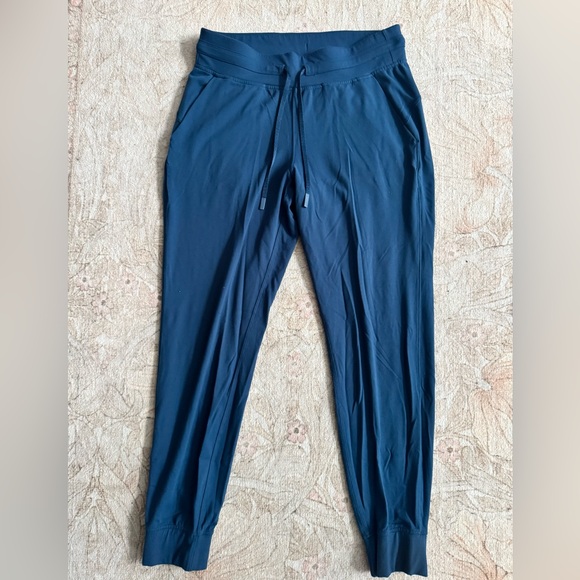 Align High-Rise Jogger - Navy Blue - Picture 1 of 3